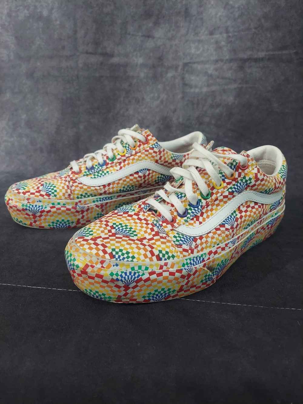 Vans Old Skool Platform Pride Rainbow Skate Sneakers Womens Size 9 Low Top